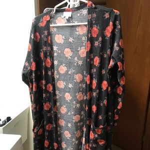EUC Large LuLaRoe Ribbed Sarah Cardigan with Roses